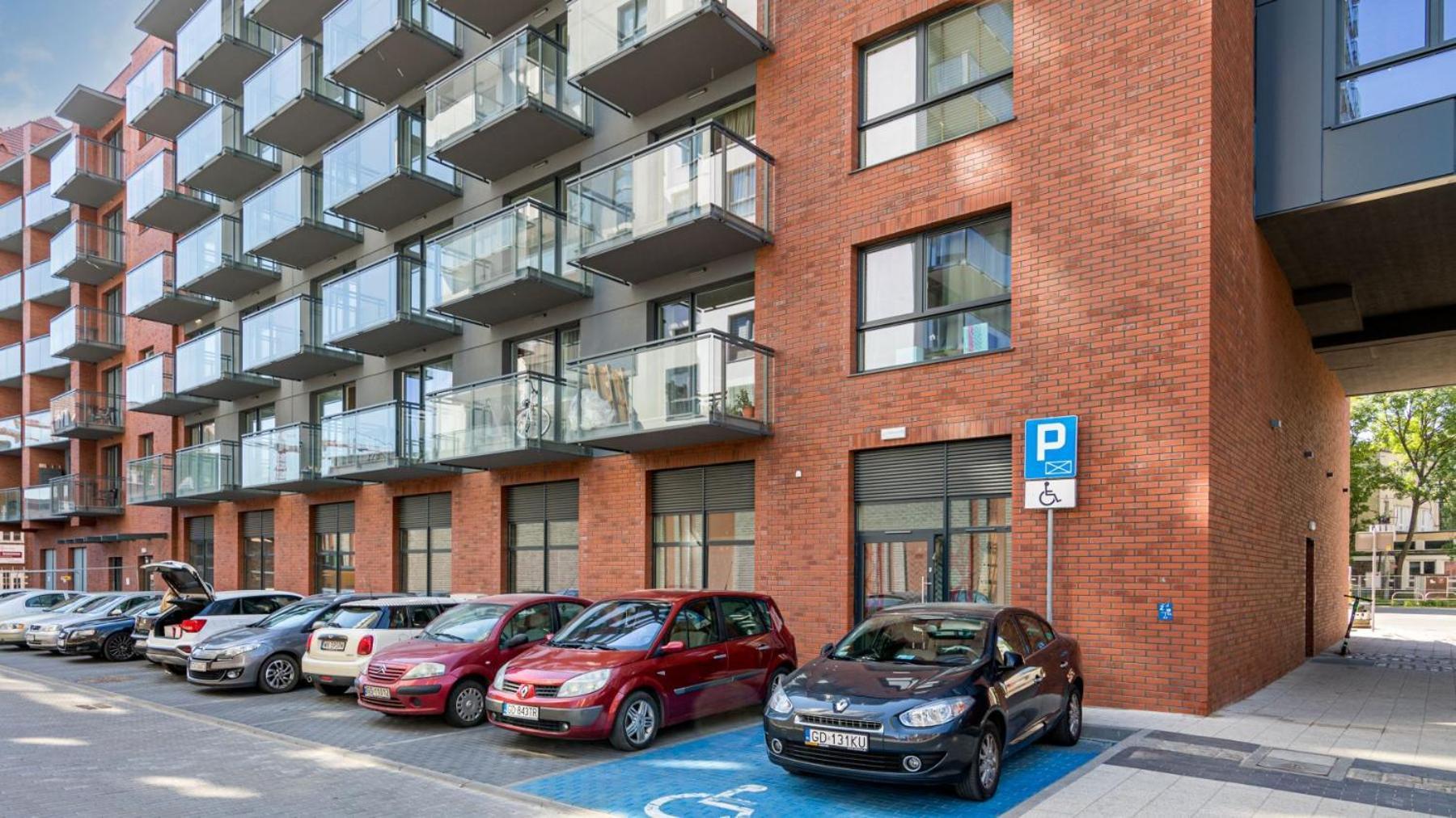 Relax Apartments - Gdansk Central & Parking Екстериор снимка