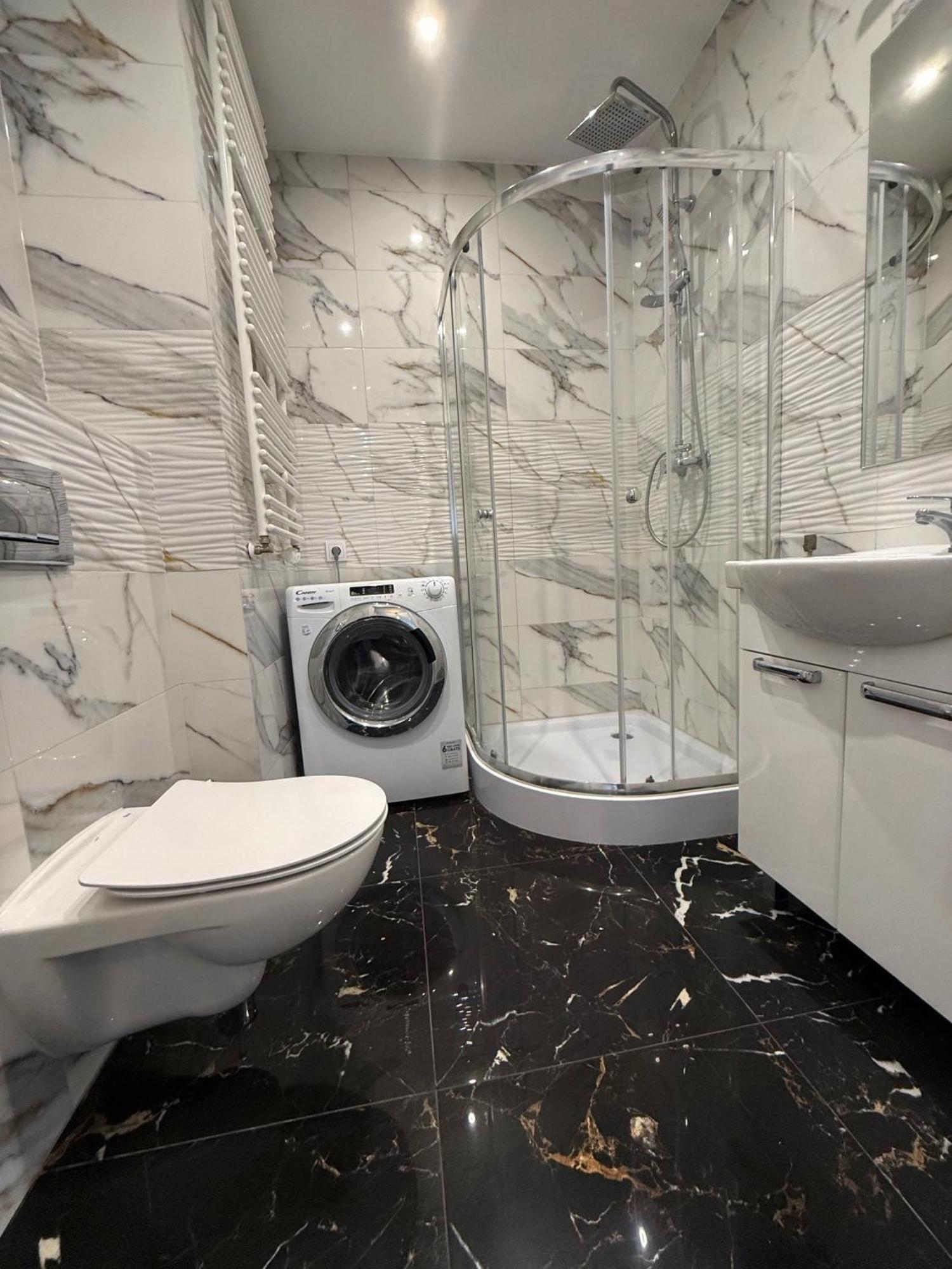 Relax Apartments - Gdansk Central & Parking Екстериор снимка