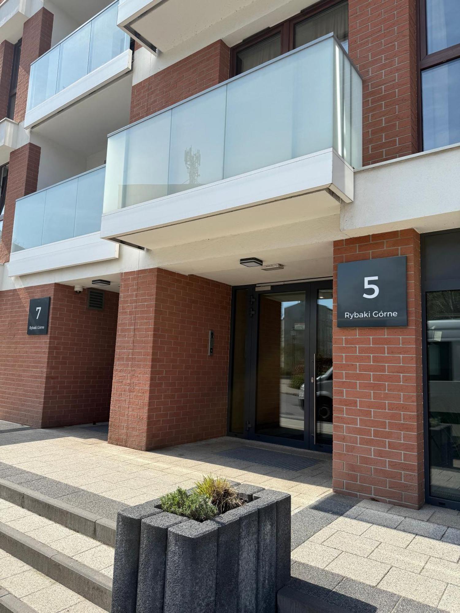 Relax Apartments - Gdansk Central & Parking Екстериор снимка